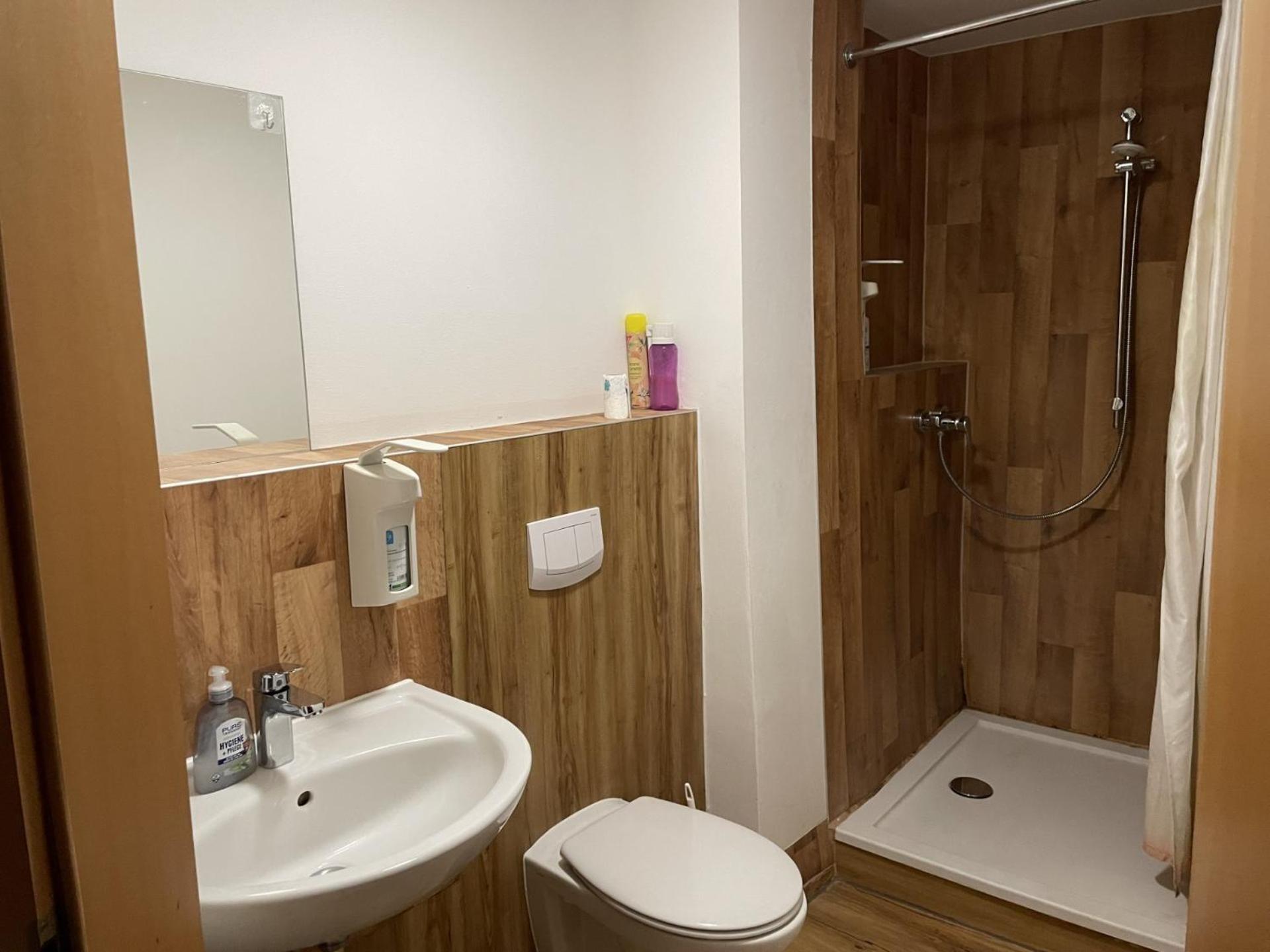 Personalwohnheim Altenpflege Foditsch Sankt Johann  部屋 写真